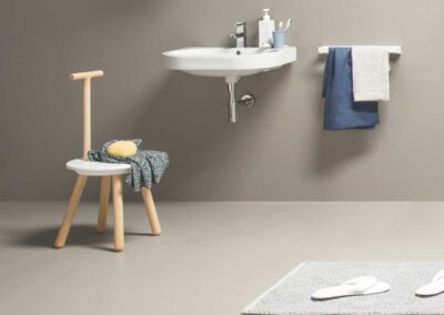 sgabello-con-schienale